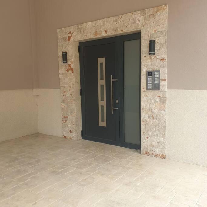 Mia Gi Luxury + Garage Apartment Мостар Екстериор снимка